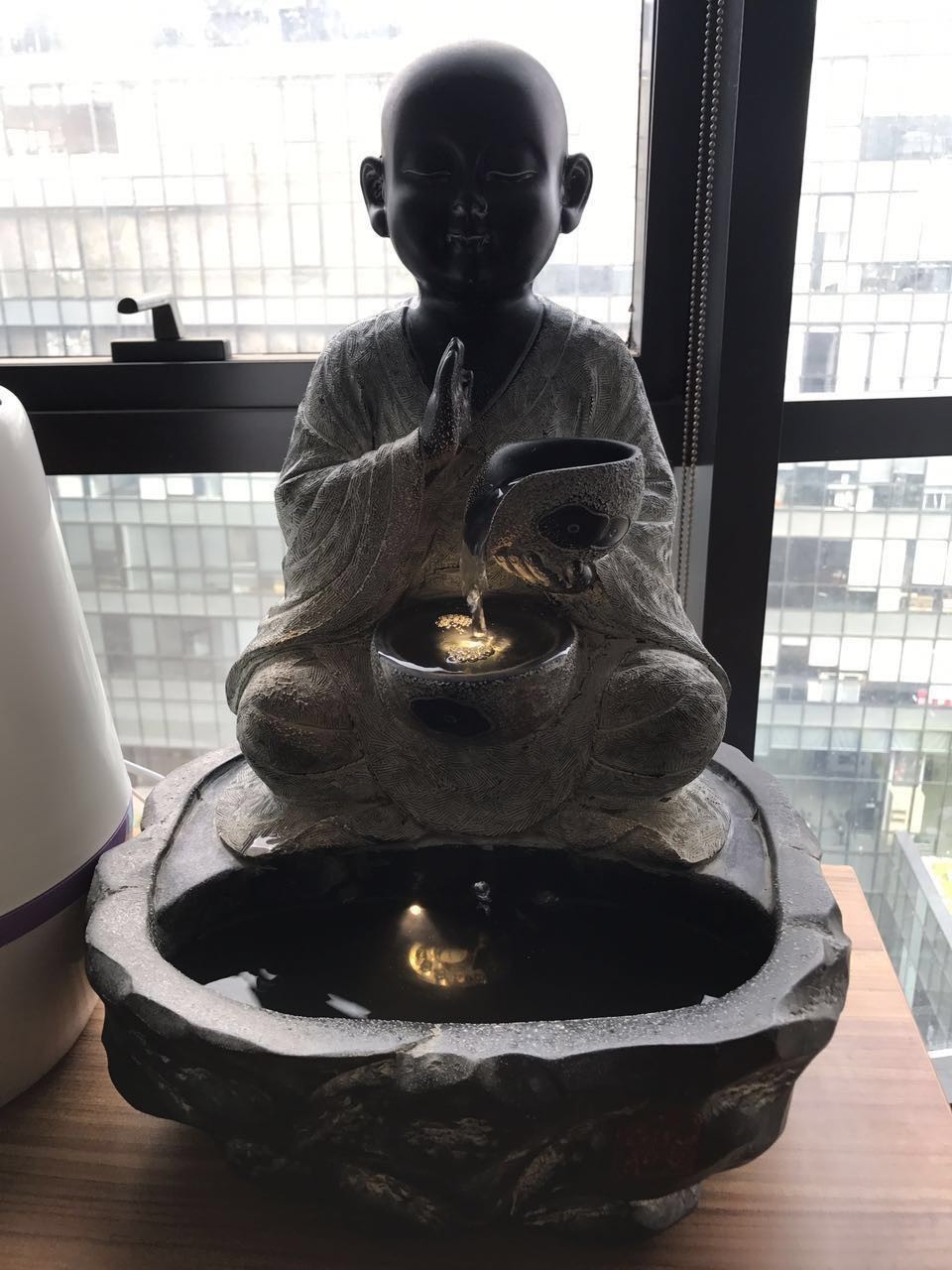 佛珠、锦鲤、甩棍，车贷大佬的江湖 