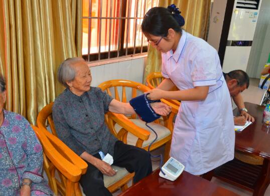 深圳男健男科医院：关爱福利院健康 携手医院开展义诊活动