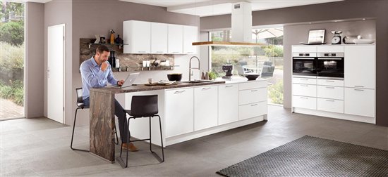 星杰别墅装修：你们的男神原来也是个吃货!