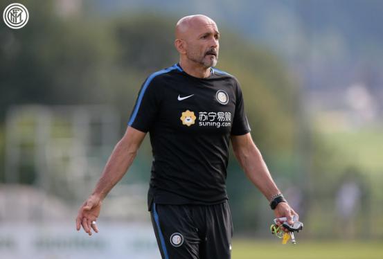 意甲比赛新增汉语元素，中资赞助商花样盘出