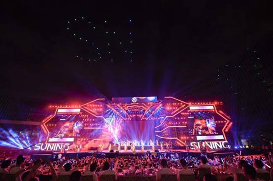 七夕之夜的苏宁无人入眠，“黑科技”无人机带着荣耀闪亮了整片天