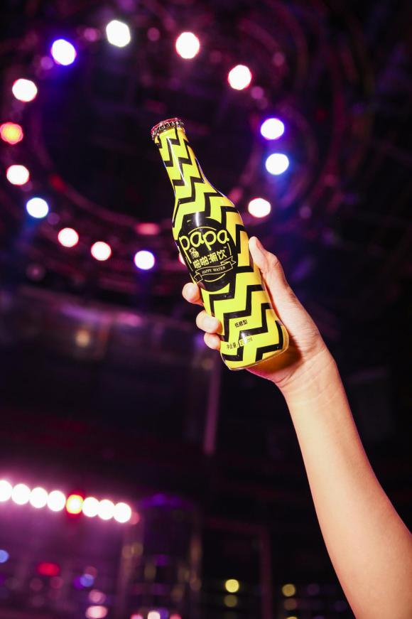 啪啪潮饮火热来袭，开启喝酒新风尚