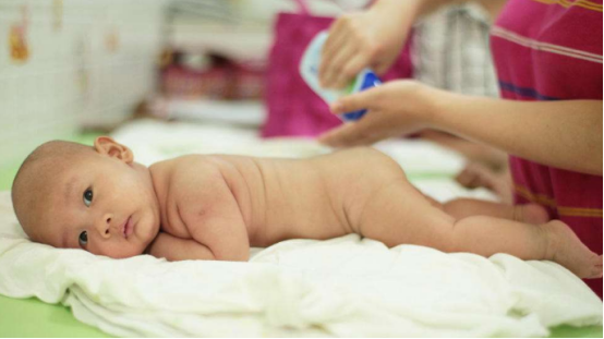 婴儿湿疹怎么办？儿科教授教你实用妙招