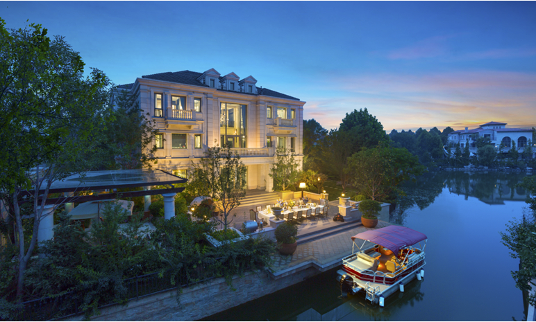 鲁能格拉斯：贵族生活进阶“指南”