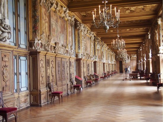 星杰装饰：480平别墅装修，枫丹白露宫的法式迷情