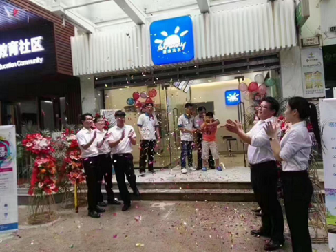 赛维洗衣——干洗店加盟免费能靠谱吗？