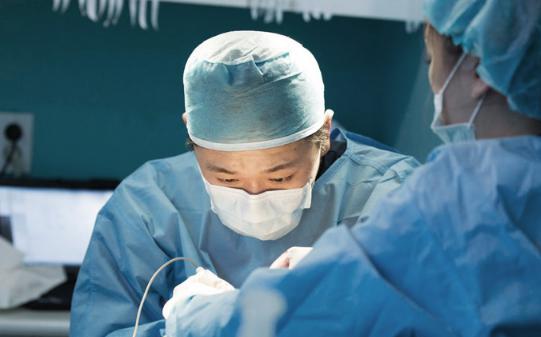 美迪莹徐范信--去韩国面部吸脂做V脸的注意事项