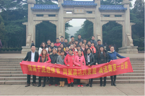 澳洁洗染：开一家干洗店加盟连锁赚钱吗？