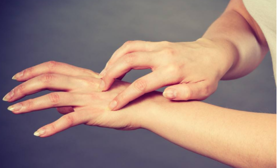 怎么治过敏性皮炎，大招一个送给你