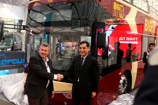 安凯出征比利时车展 发布全球首辆纯电动双层敞篷客车