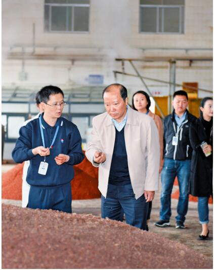 茅台集团董事长袁仁国：拥抱实体经济发展新时代 做足酒文章 扩大酒天地