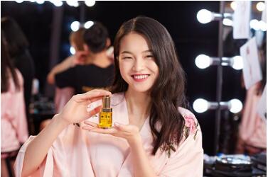 林清轩山茶花润肤油：维密天使谢欣的“秘密武器”