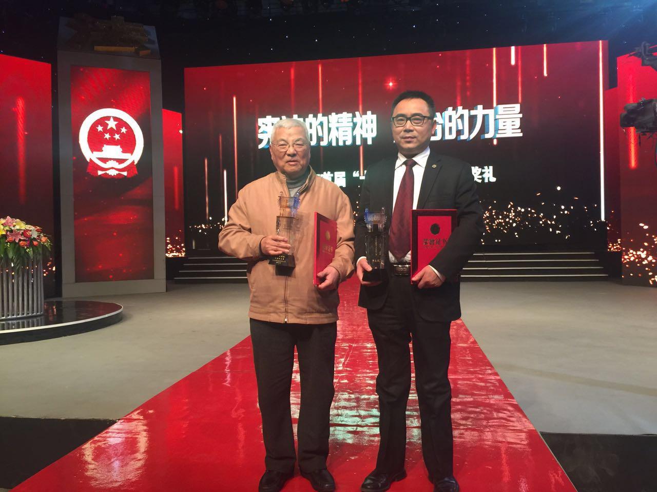 张友明：专刑善辩办千案 苦心孤诣立万言 